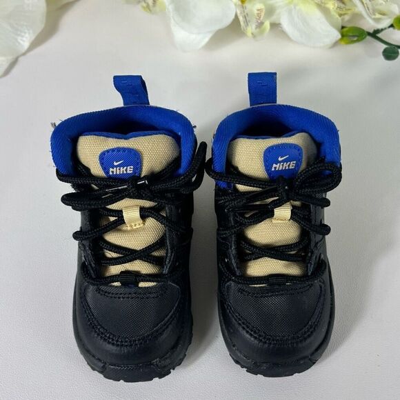 Nike Baby Manoa Boots size 4C infant walker - Picture 3 of 8